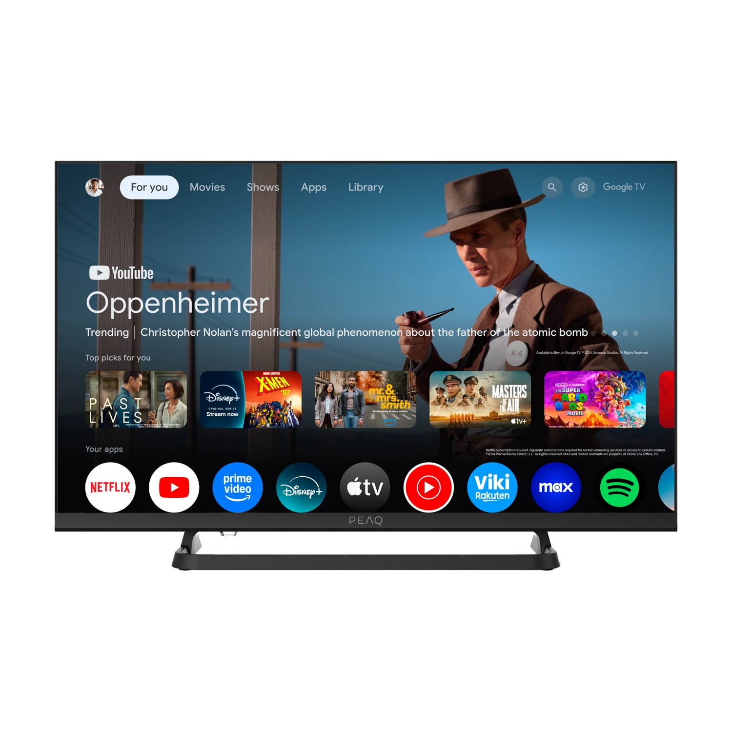 TV PEAQ mostra l'interfaccia Google TV. Icone film e app, uomo con cappello.