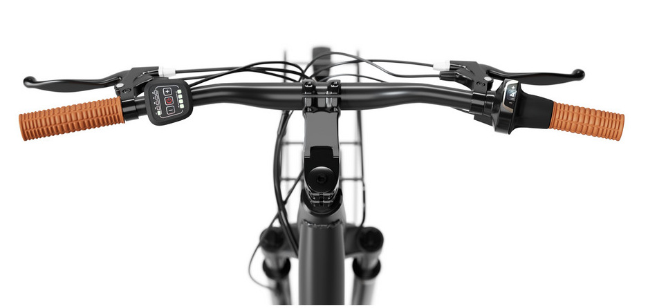 Widok z góry na kierownicę czarnego roweru elektrycznego z brązowymi uchwytami i sterowaniem.