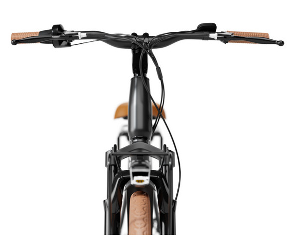 Widok z przodu czarnego roweru elektrycznego z kierownicą, siedzeniem i przednią oponą.