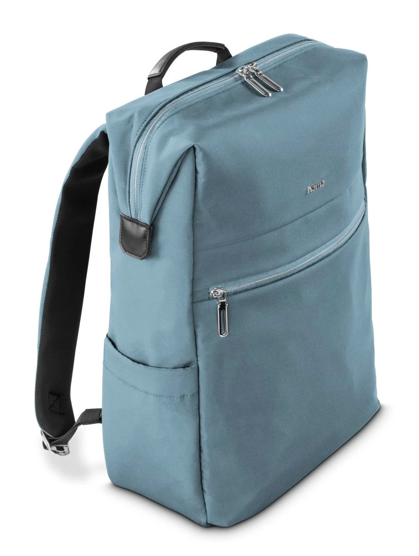 Turkusowy plecak, widok z boku, z czarnymi paskami i zamkami. Białe tło.