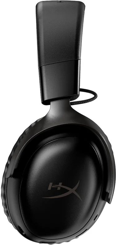 Fekete gamer headset, oldalsó nézet. A HyperX logó látható. A háttér egyszerű.