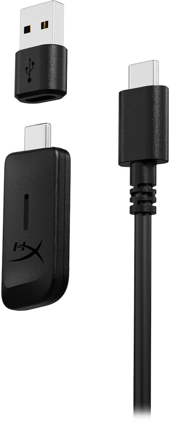 Fekete USB-adapter, USB-C adapter és USB-C kábel.