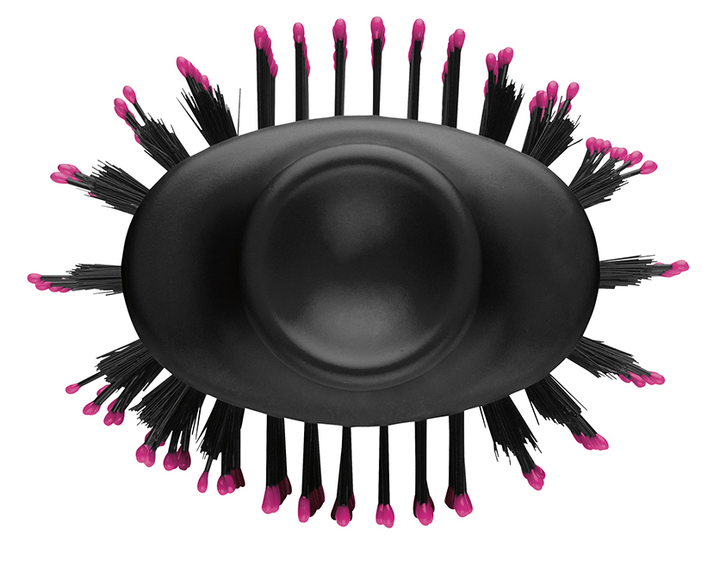 Czarna, okrągła szczotka do włosów z różowymi końcówkami na włosiu. Wyśrodkowany owalny kształt. Białe tło.