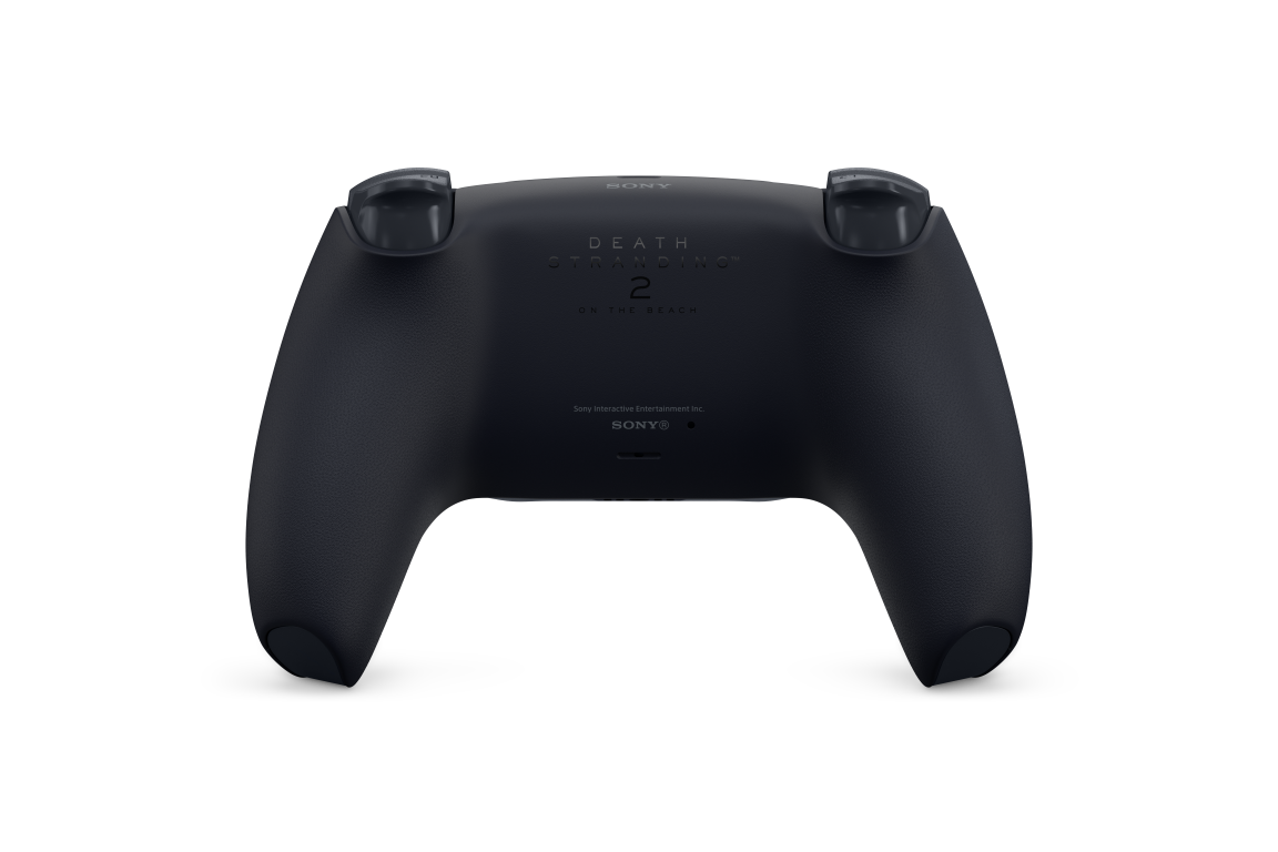 Czarny kontroler PlayStation 5 z napisem 'Death Stranding 2'. Posiada logo i tekst Sony z tyłu.