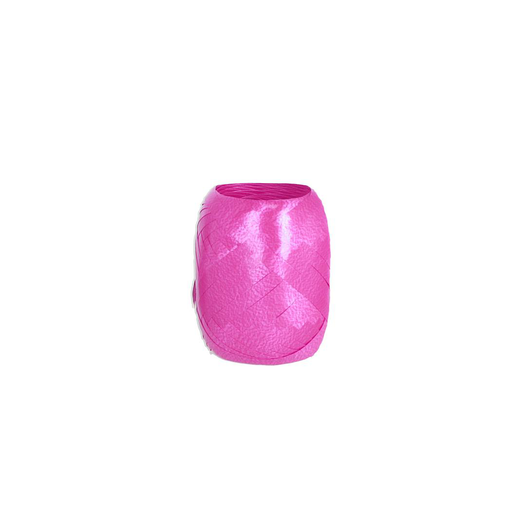 Eine Spule rosa Band auf weißem Hintergrund.