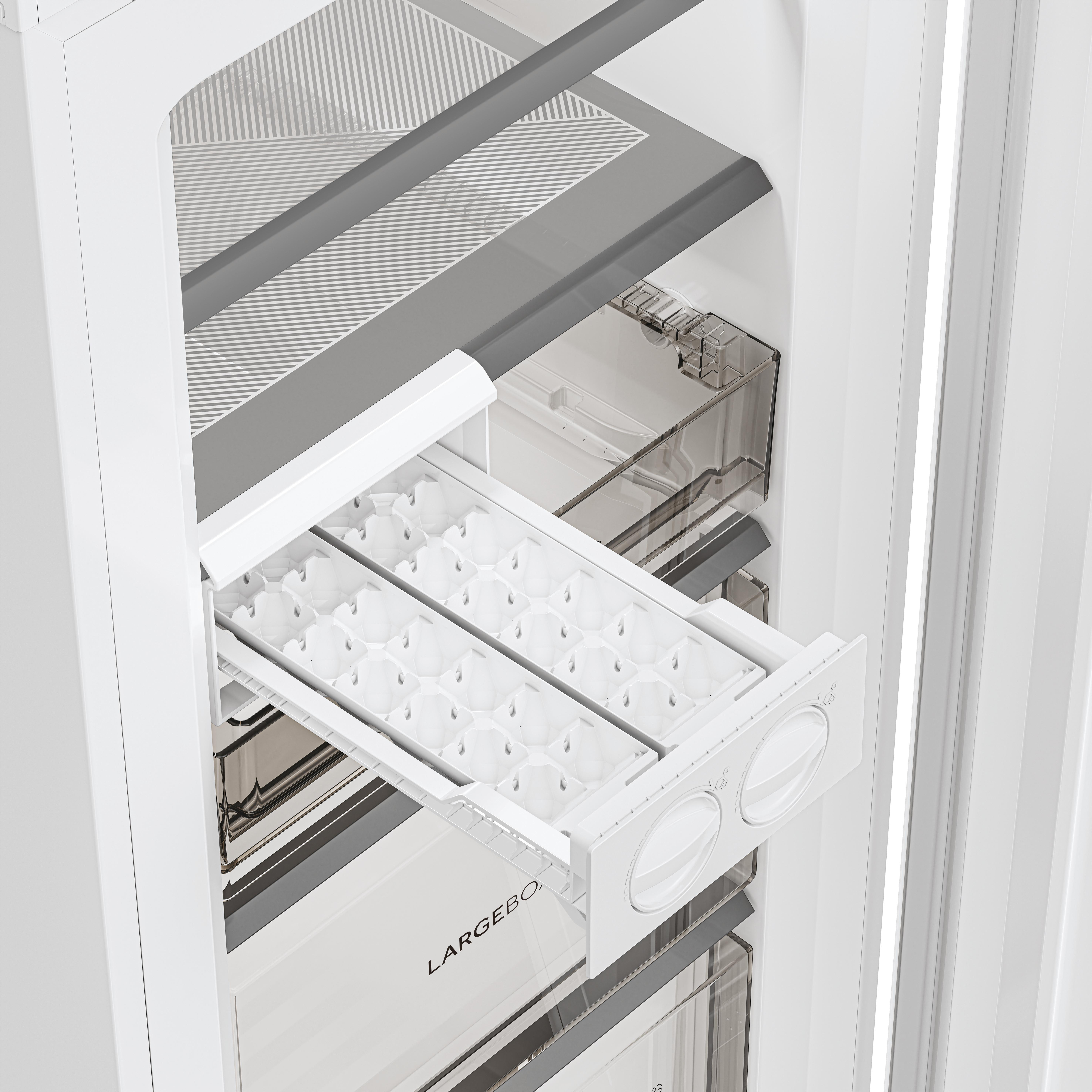 In einem weißen Kühlschrank ist eine Schublade mit Eiswürfelschalen geöffnet. Das Etikett 'LARGEBOX' ist sichtbar.