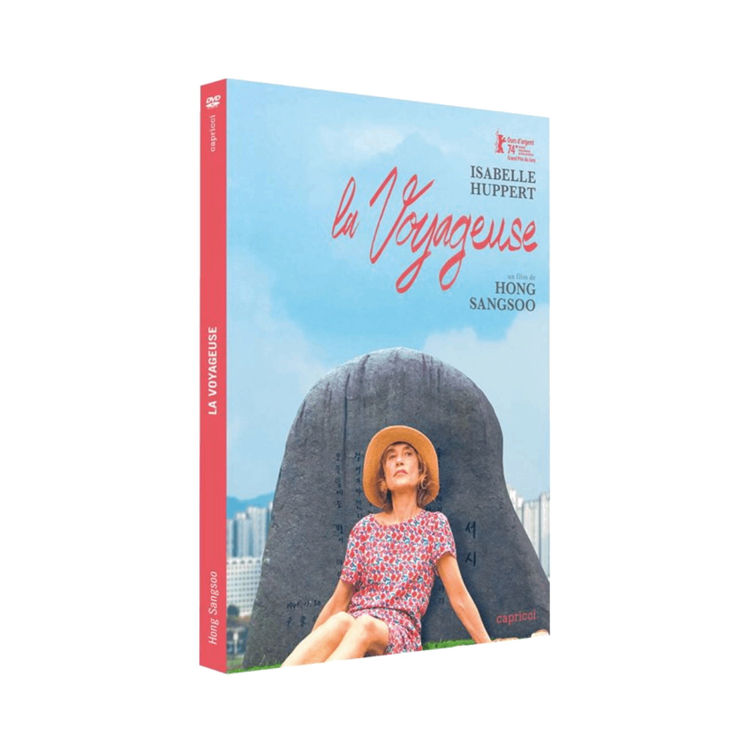 DVD-hoes voor 'La Voyageuse'. Een vrouw met hoed staat bij een stenen standbeeld met een blauwe lucht op de achtergrond.