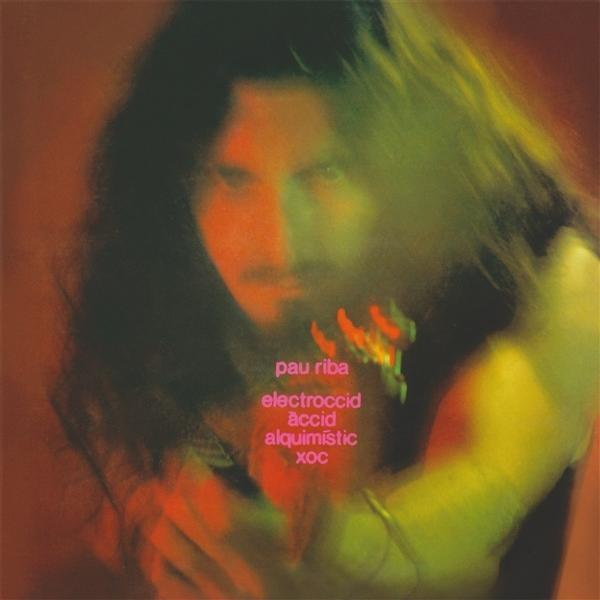 Albumcover mit einem verschwommenen Bild eines Gesichts mit langen Haaren und Text: pau riba.