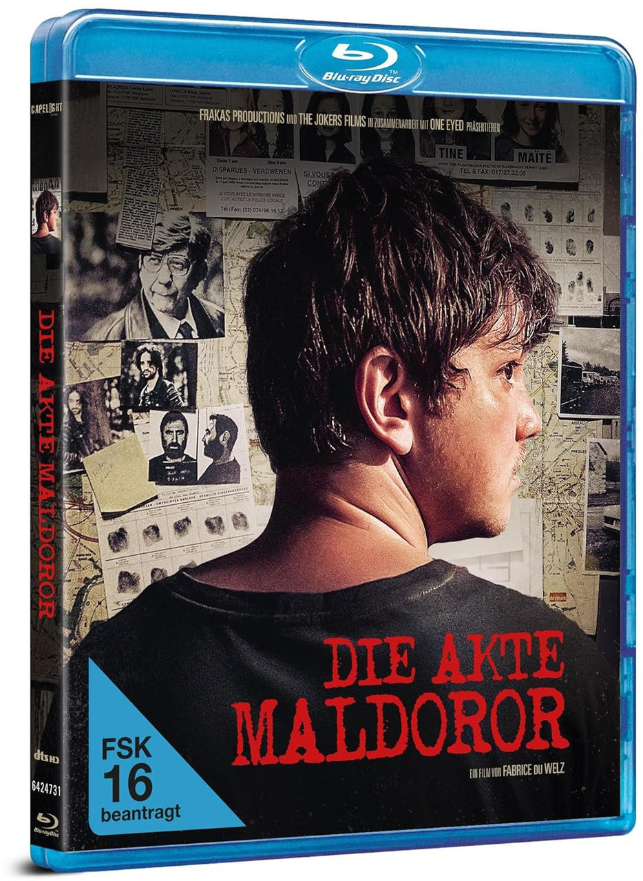Filmcover. Seitenprofil eines Mannes, Text 'Die Akte Maldoror' in Rot. Hintergrund ist eine Detektivtafel.