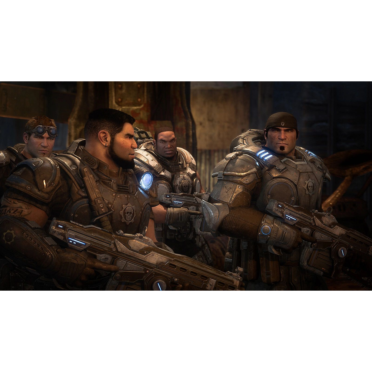 Quatre soldats en armure, tenant des fusils. L'un a des lunettes, d'autres regardent devant. Fond sombre, tons métalliques et bruns.