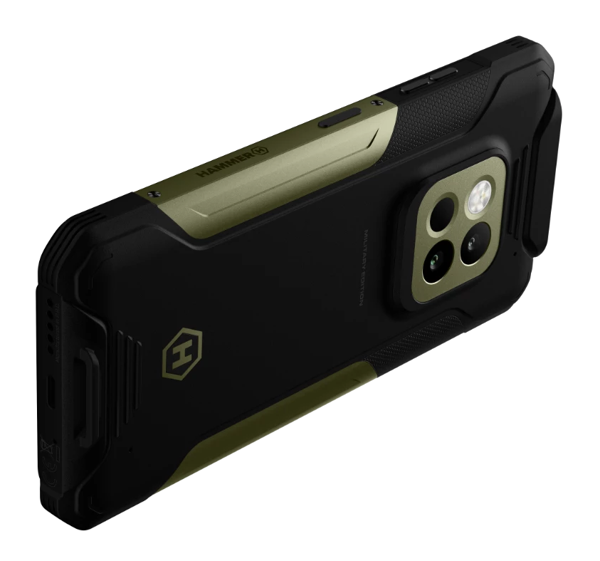 Czarne i oliwkowo-zielone etui na telefon. Zawiera aparat, przyciski i logo marki. Widoczny tekst Military Edition.