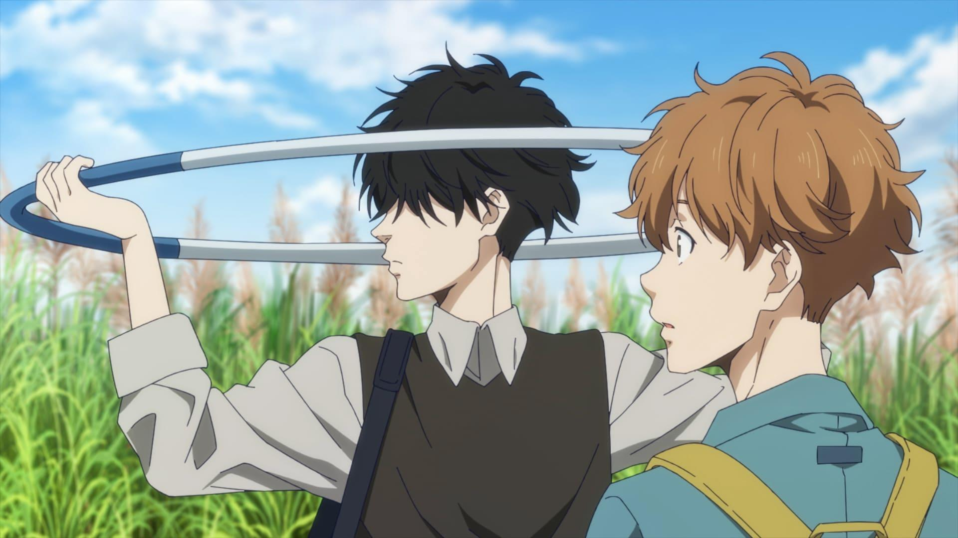 Zwei Anime-Männer im Freien. Einer hält einen Hula-Hoop. Grünes Gras und blauer Himmel im Hintergrund.