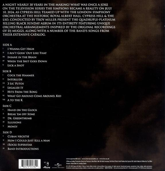 Pochette d'album avec texte, titres de chansons et fond nuageux. Collaboration de Cypress Hill et le London Symphony Orchestra.