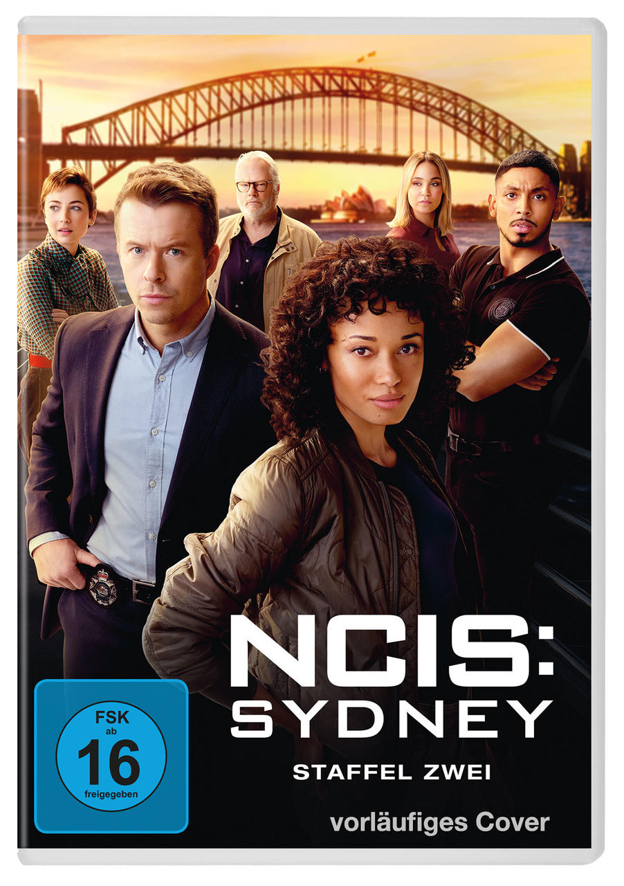 NCIS: Sydney DVD-Cover. Gruppe von Schauspielern vor der Sydney Harbour Bridge. Titel und Bewertung sind enthalten.