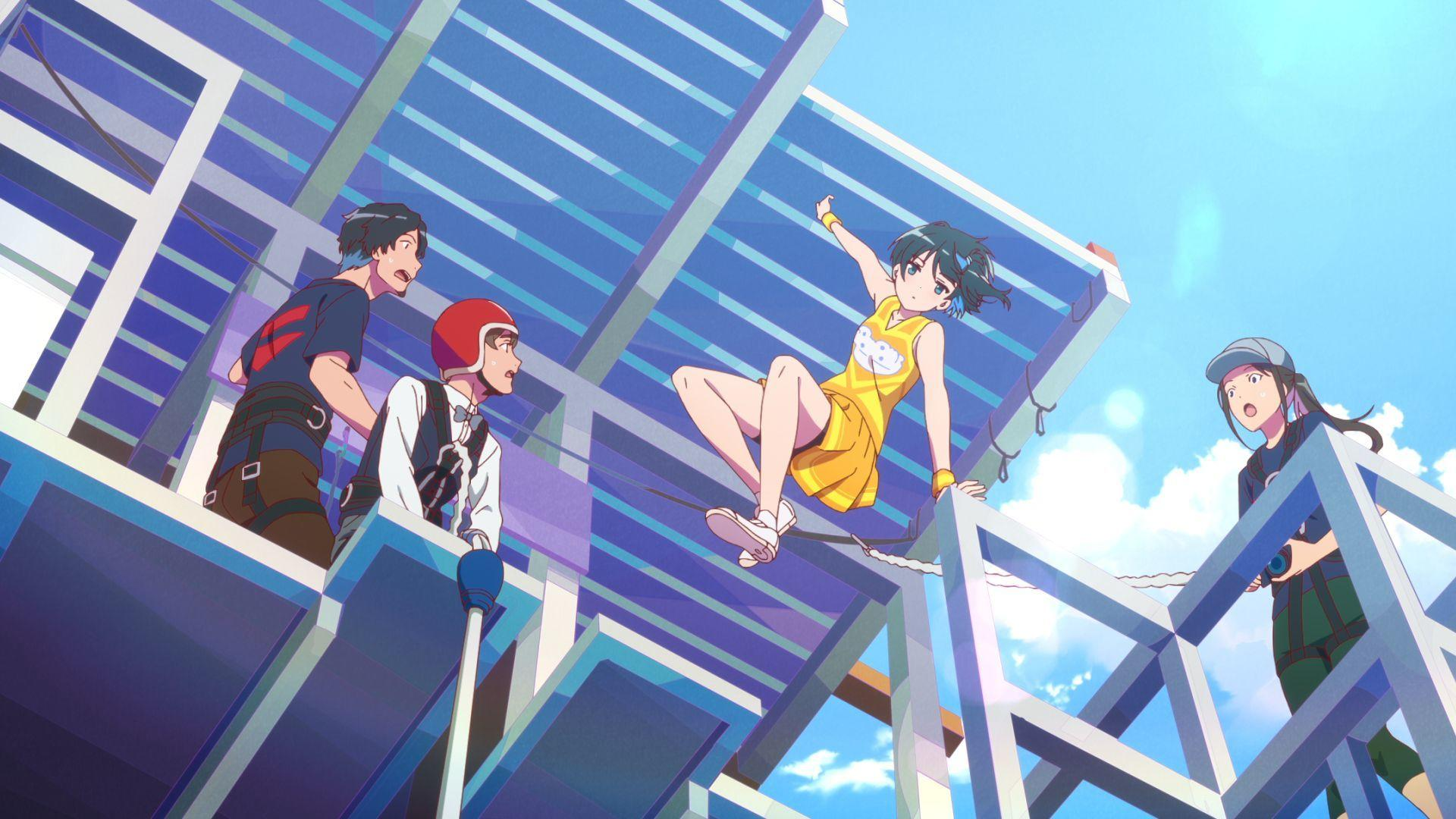 Anime-Szene: Mädchen im gelben Kleid auf Plattform, andere beobachten. Blauer Himmel im Hintergrund, architektonische Struktur.