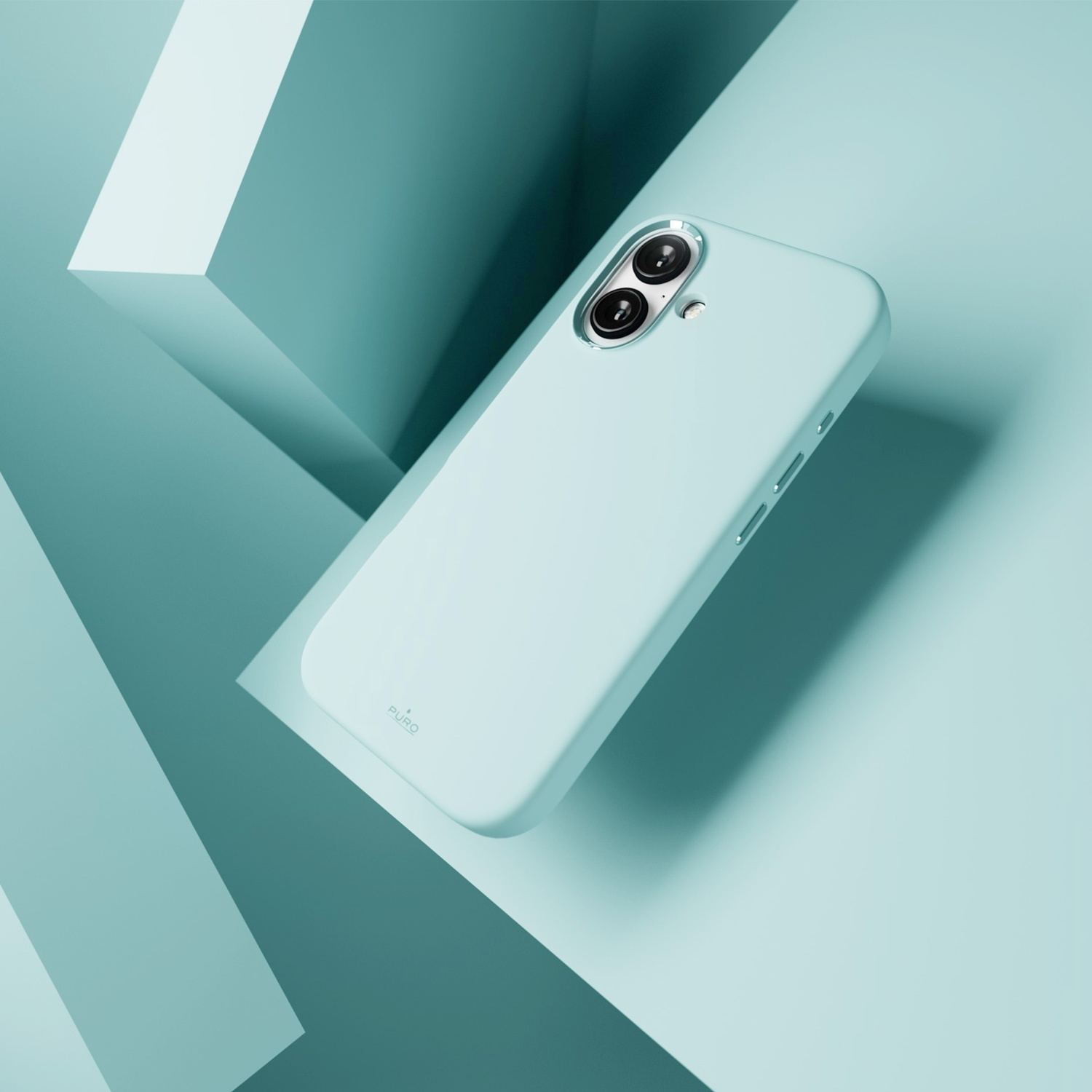 Una custodia per telefono azzurra su uno sfondo geometrico blu. La custodia ha due lenti per fotocamera.