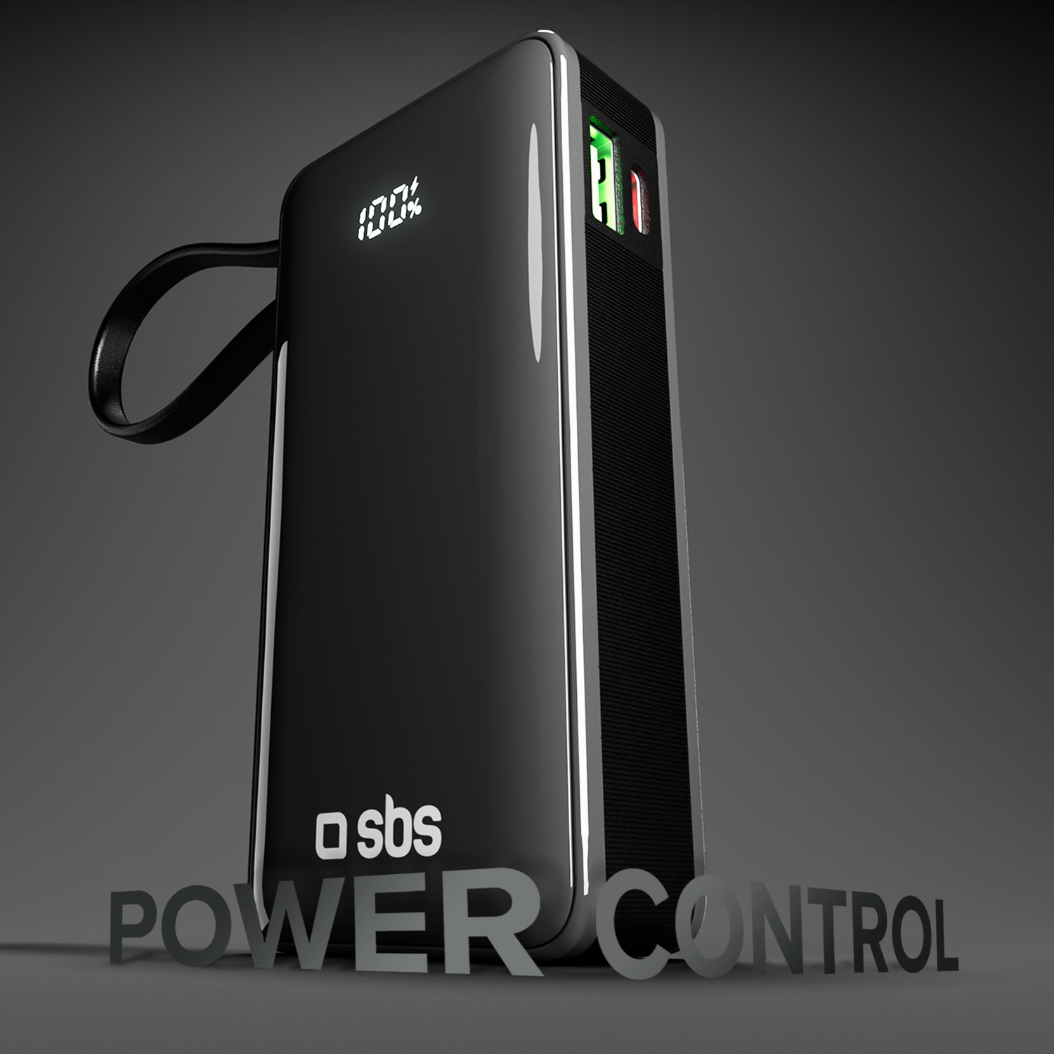 Power bank nero con display 100%. Porte verdi e rosse. Logo sbs. Testo "POWER CONTROL".