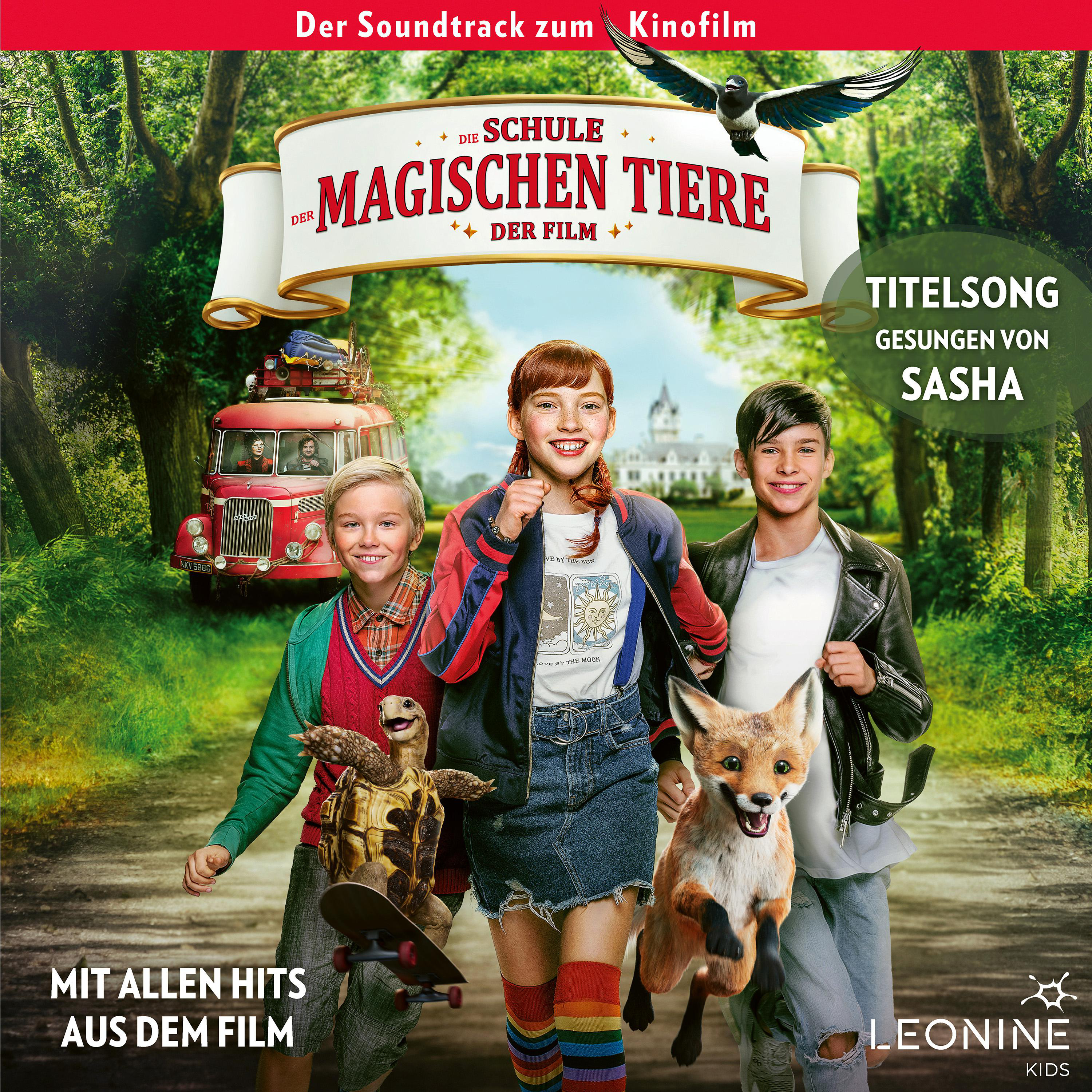 Filmposter: Kinder mit Schildkröte und Fuchs. Titel: Die Schule der magischen Tiere. Roter Bus im Hintergrund.