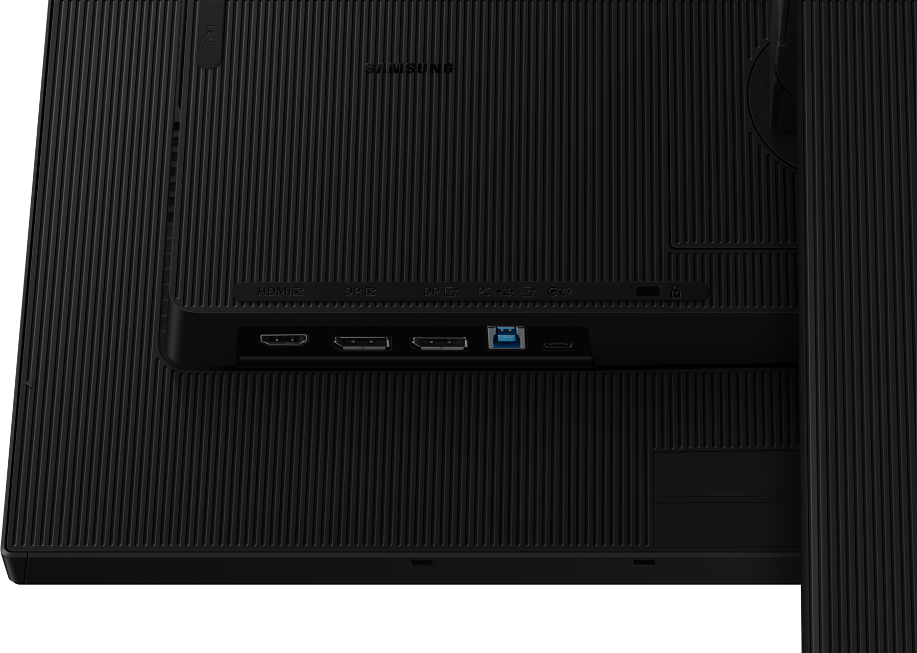 Arrière d'un moniteur Samsung noir avec ports : HDMI, DP, USB, alimentation et le logo Samsung.