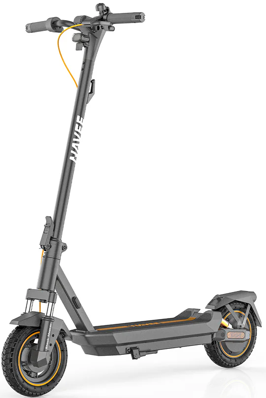 Une trottinette électrique noire et grise. Elle a des accents orange sur les roues et le plateau, et la marque est visible.