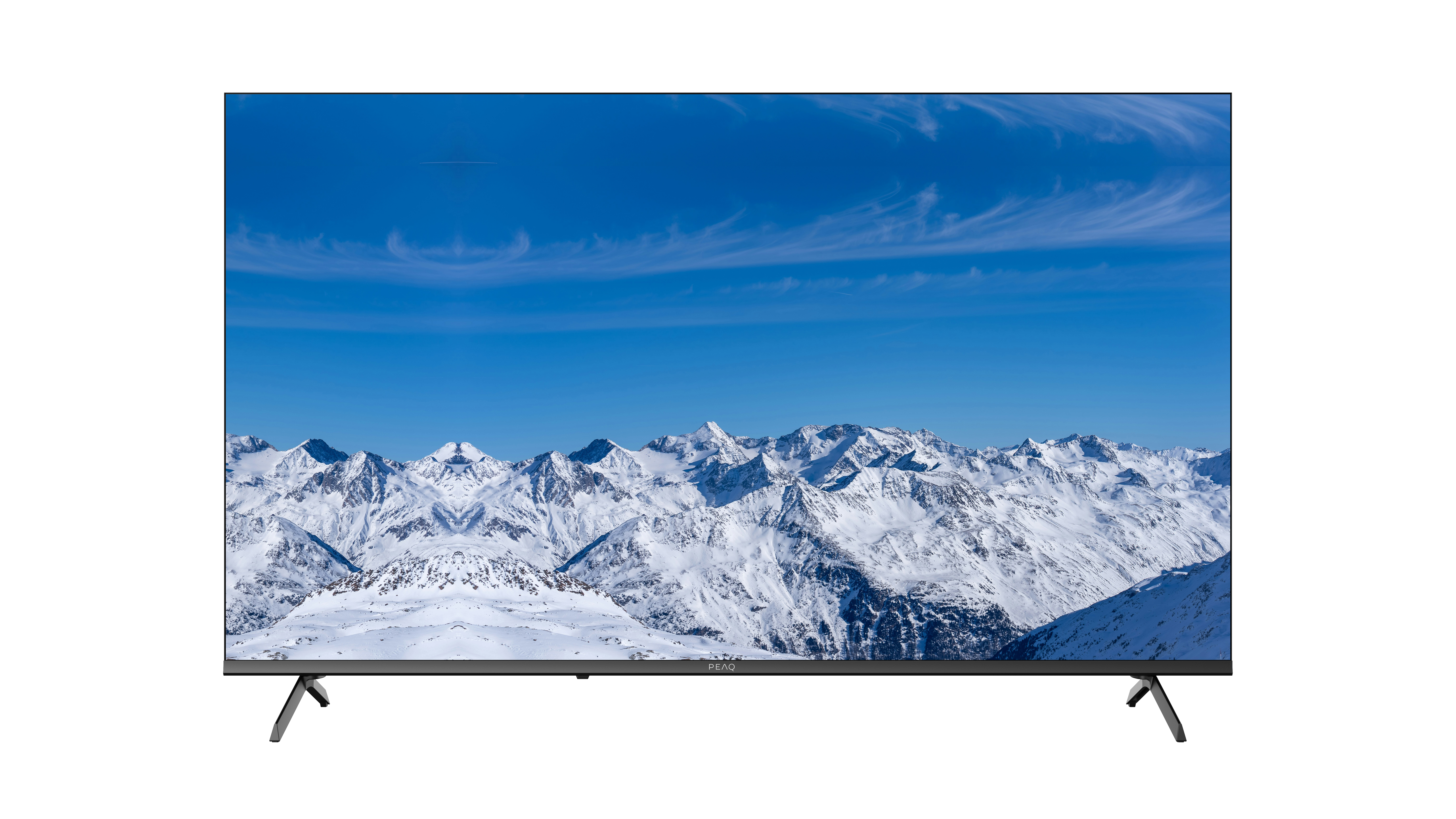 Telewizor wyświetla ośnieżony łańcuch górski pod błękitnym niebem z puszystymi chmurami. Telewizor ma czarną ramę i nogi.