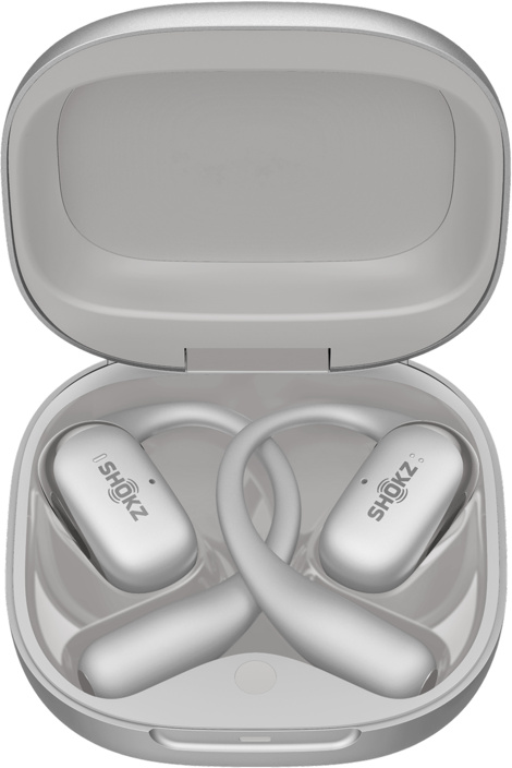 Étui gris ouvert avec des écouteurs Shokz gris à l'intérieur. Les écouteurs sont visibles avec le logo Shokz et un tour de cou. L'étui est ouvert.