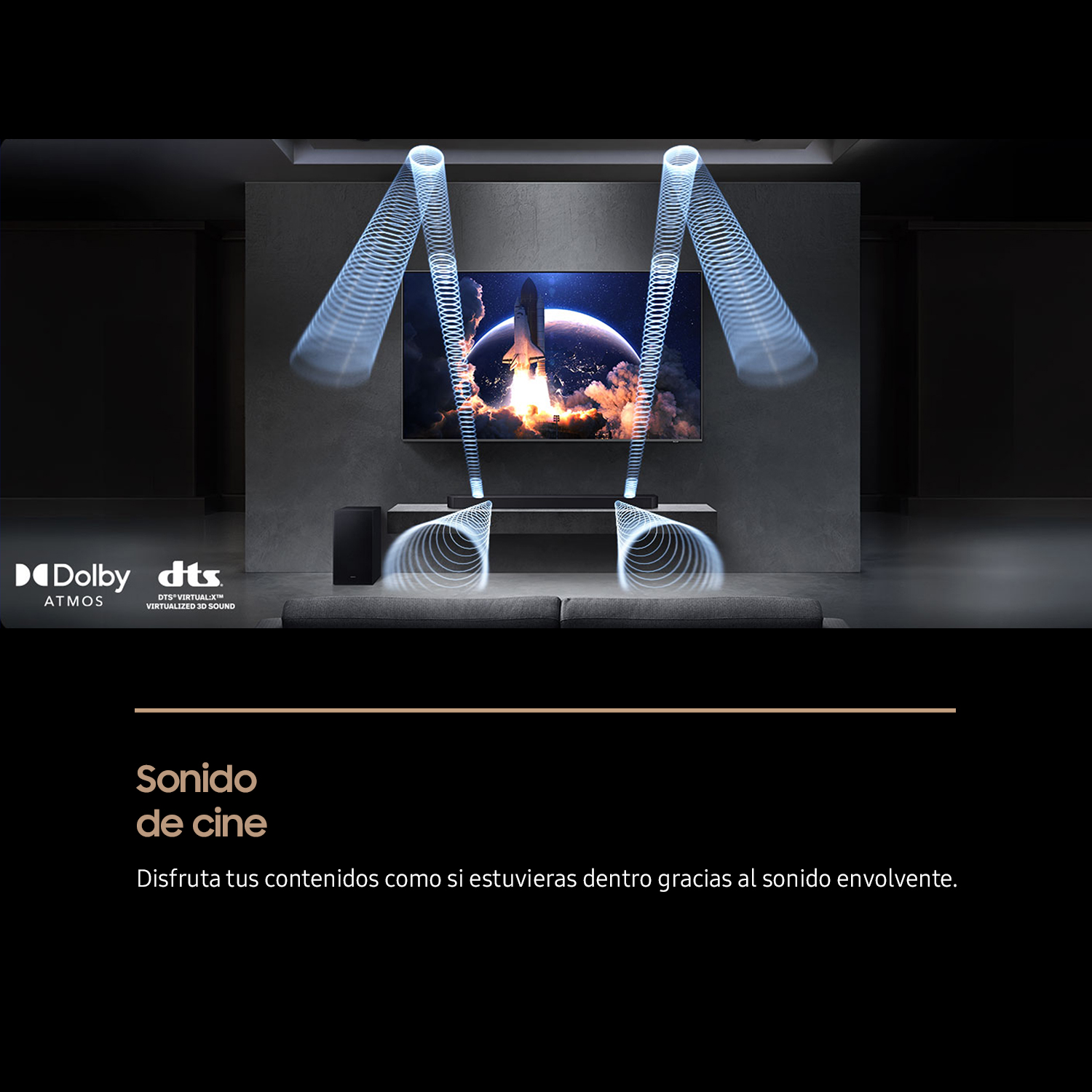 Una habitación con un televisor que muestra un lanzamiento de cohete. Ondas de sonido emanan de la barra de sonido. Texto: 'Sonido de cine'.