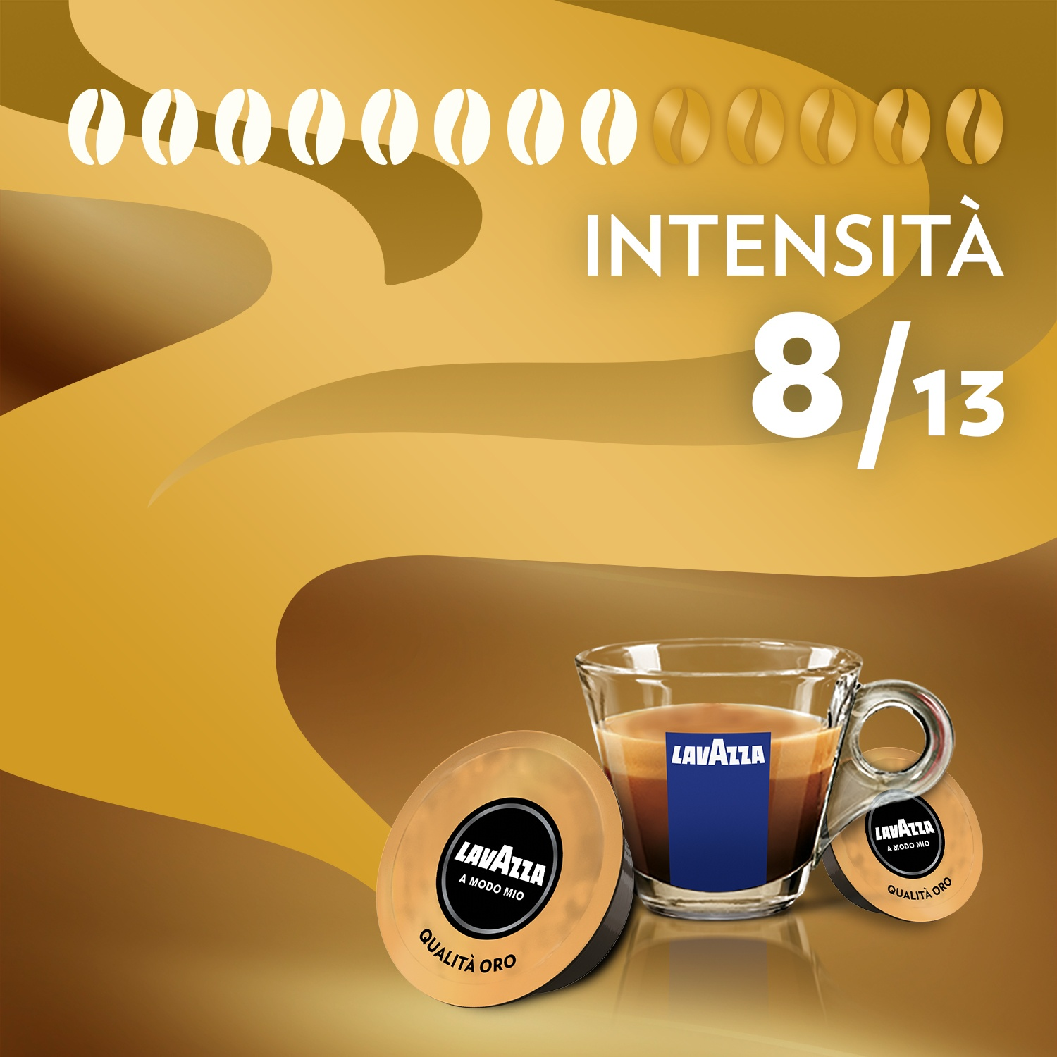 L'immagine mostra capsule di caffè Lavazza e una tazza con caffè. Testo: Intensità 8/13, Qualità Oro.