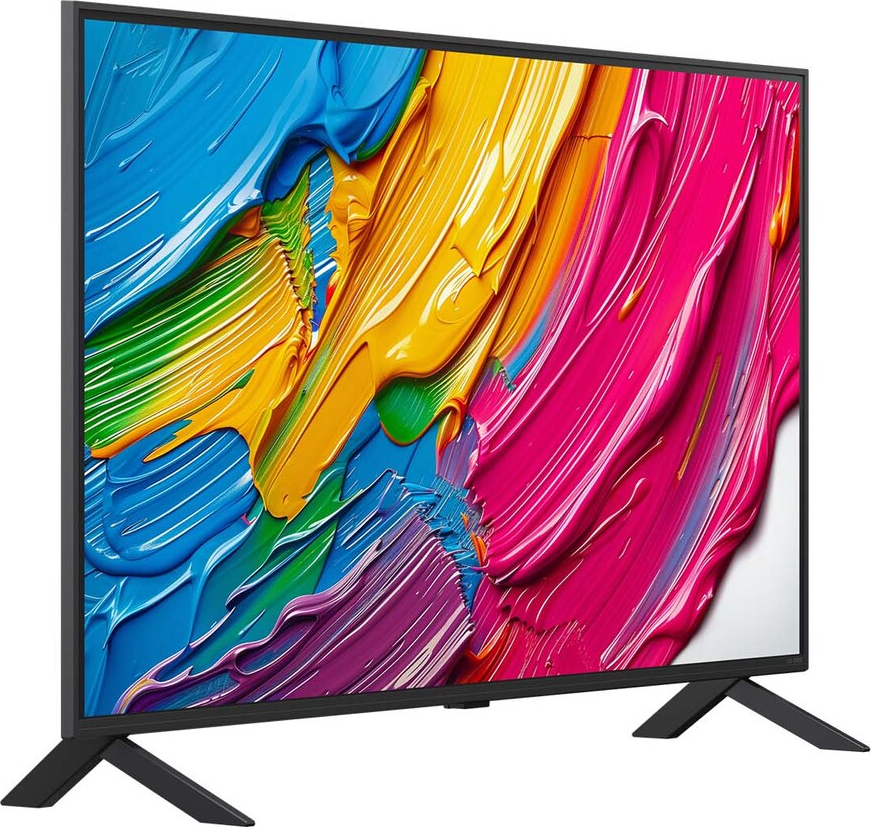 Ein Flachbildfernseher zeigt ein lebendiges, abstraktes Gemälde mit Strichen in Blau, Gelb und Rosa. Es steht auf schwarzen Beinen.