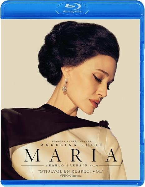 Blu-ray-cover van de film 'Maria' met Angelina Jolie. Jolie kijkt naar beneden, draagt zwart en wit. Tekst bevat de titel en credits.
