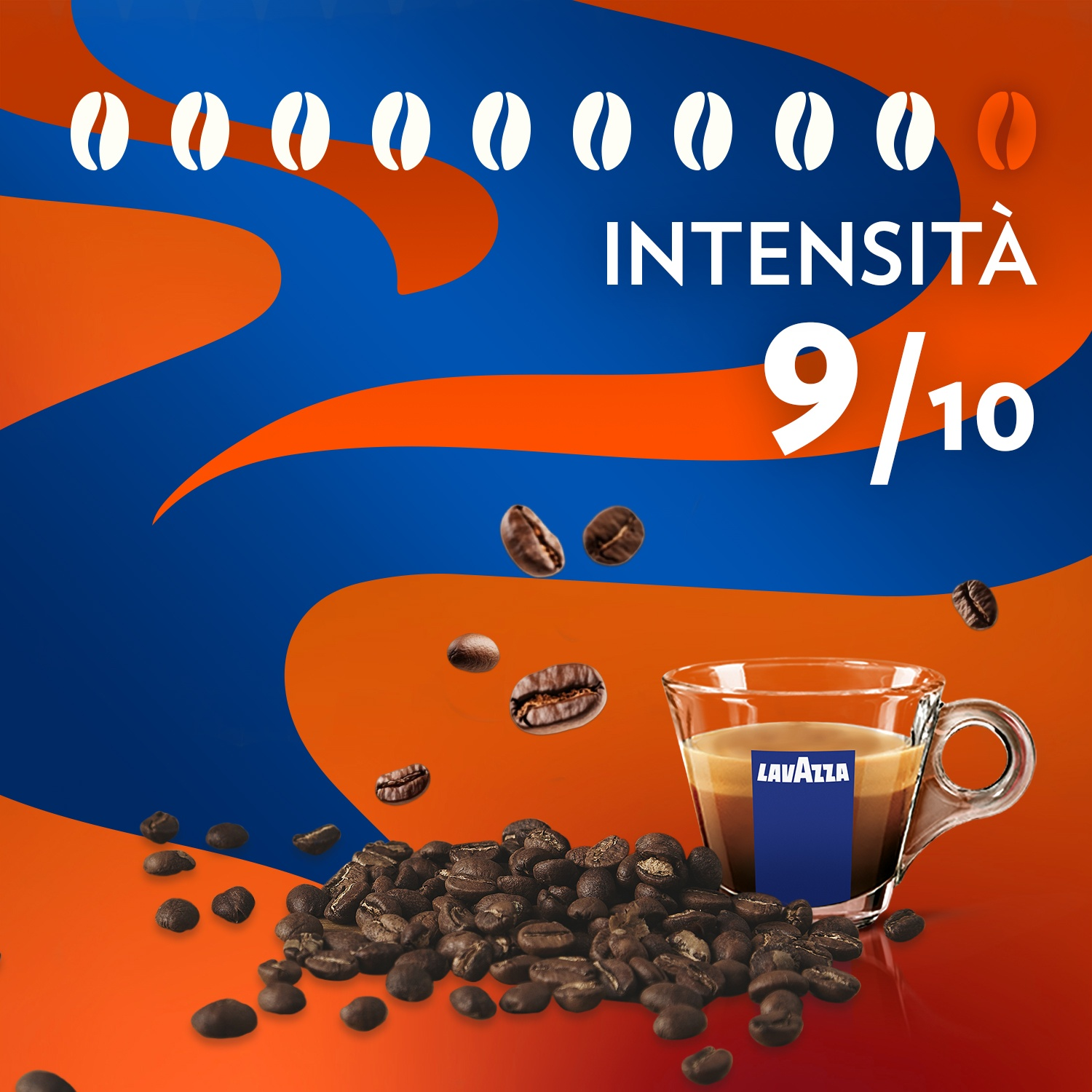Tazza di caffè con logo Lavazza. Chicchi di caffè sparsi. Intensità 9/10. Sfondo blu e arancione.
