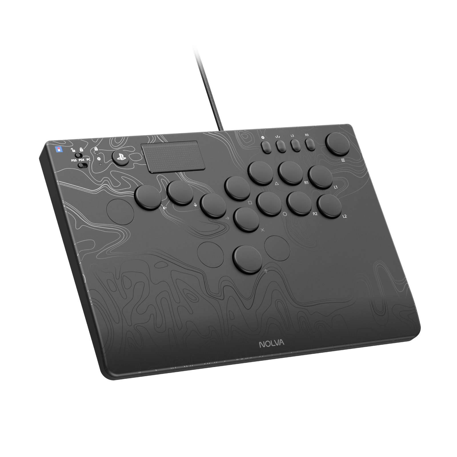 Siyah oyun kontrol cihazı, düğmeler, bir joystick ve topografik bir tasarıma sahip. Üzerinde NOLVA yazısı var.