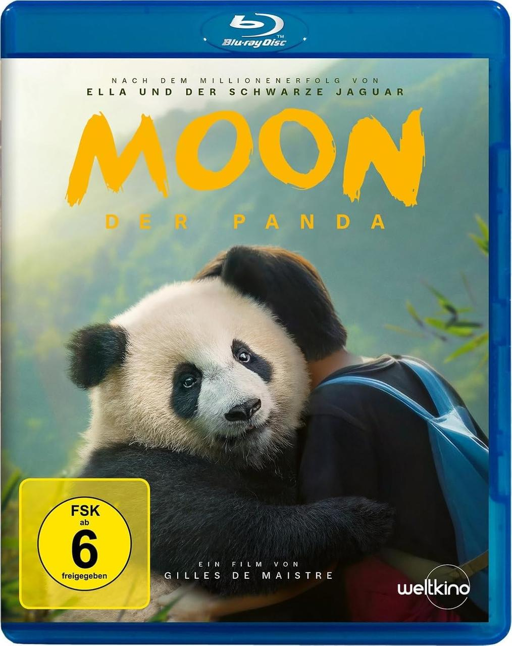 Blu-ray-Cover von 'Moon Der Panda'. Ein Panda wird von einer Person umarmt. Der Titel ist gelb. Es gibt einen FSK 6 Aufkleber.