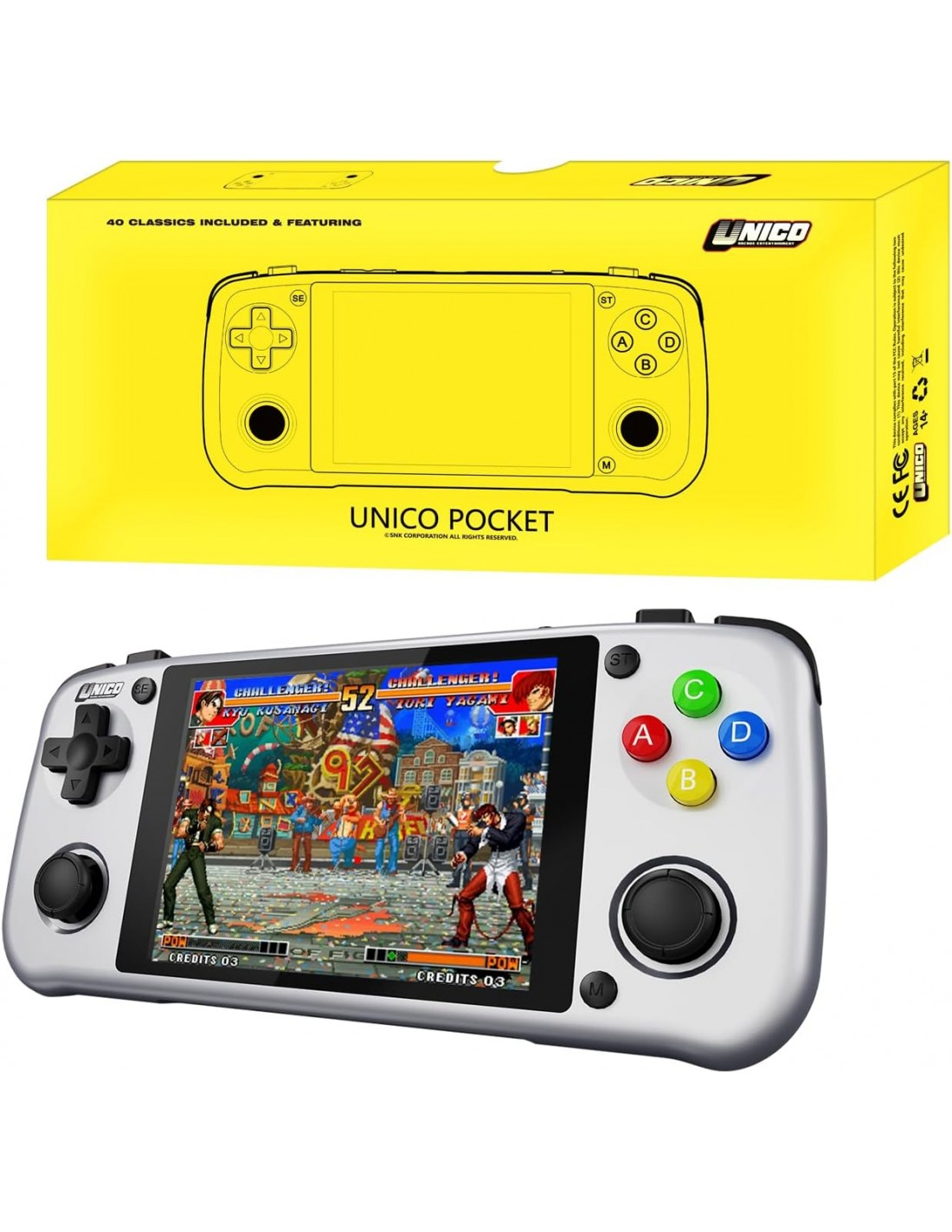 Una consola portátil UNICO Pocket plateada, con una caja amarilla encima. La pantalla muestra un juego de lucha con dos personajes.