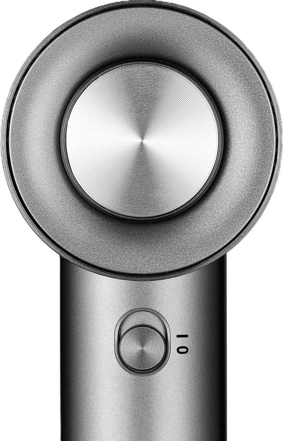 Zbliżenie srebrnej suszarki do włosów. Ma okrągłą głowicę z centralnym przyciskiem i kontrolą z numerem 10.