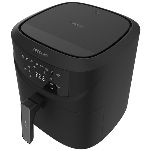 Czarna frytkownica Cecotec. Posiada cyfrowy wyświetlacz i uchwyt. Na górze znajduje się symbol ostrzegawczy.