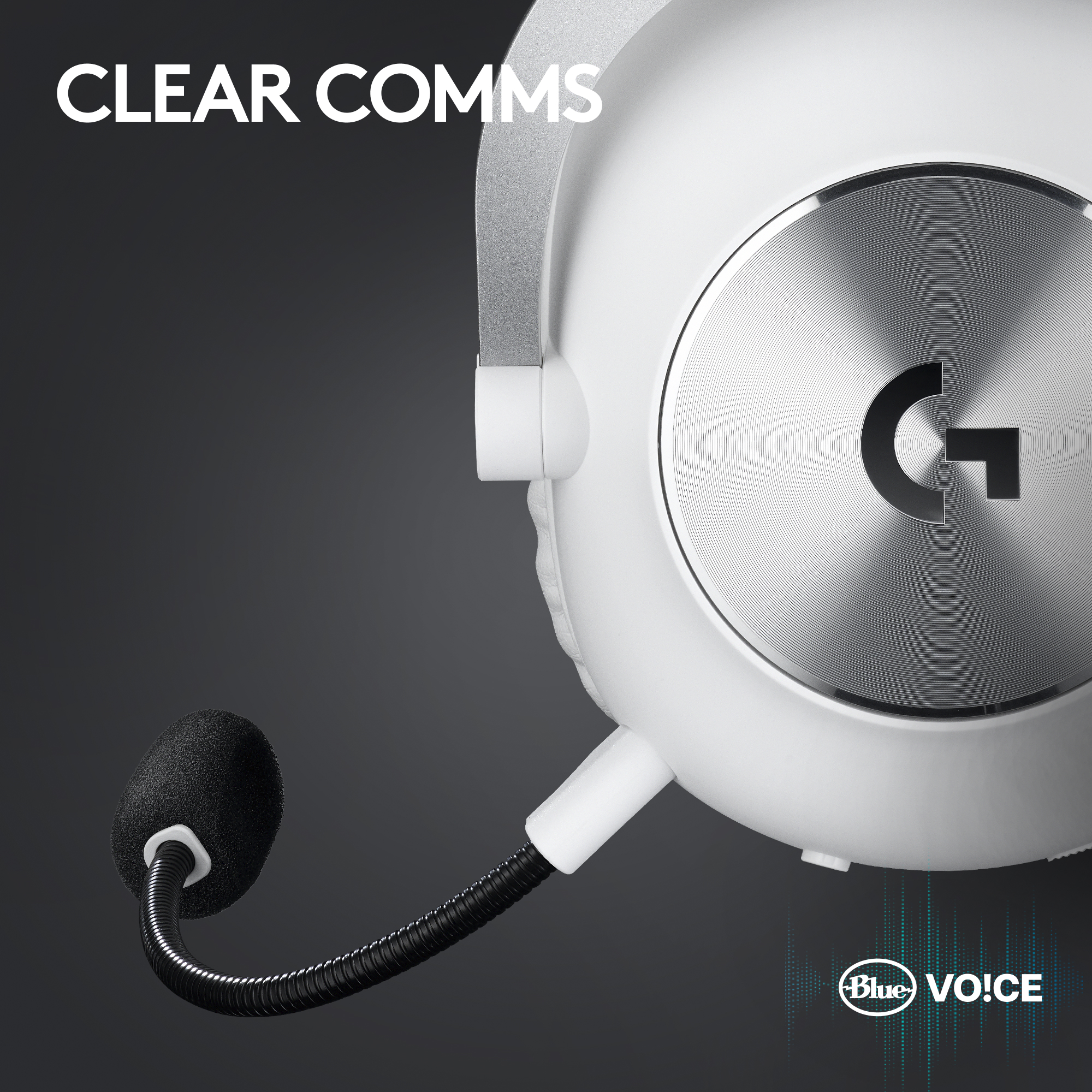 Weiße Kopfhörer mit schwarzem Mikrofon. Das Headset hat einen silbernen Akzent und das Logo 'G'. Der Hintergrund ist dunkelgrau.