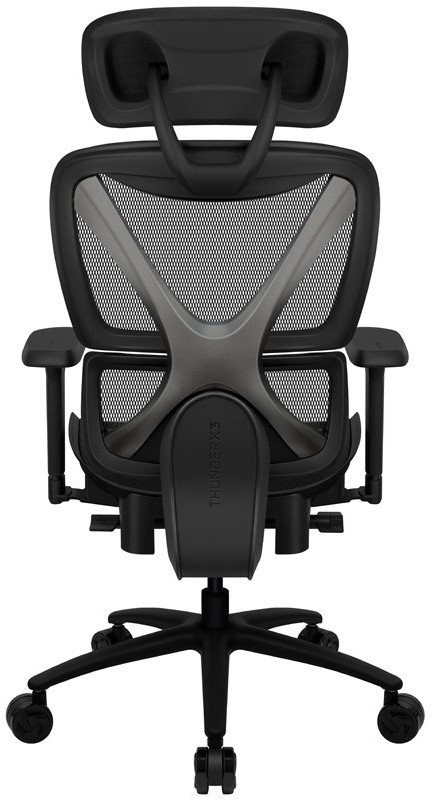 Sedia da ufficio ergonomica nera, schienale in rete, poggiatesta regolabile, braccioli e base a cinque ruote.