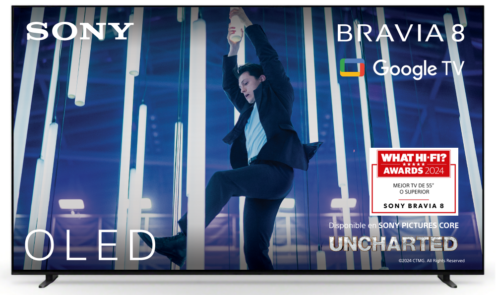 Un televisor Sony Bravia 8 OLED muestra a un hombre trepando con una botella, en medio de un fondo azul iluminado.