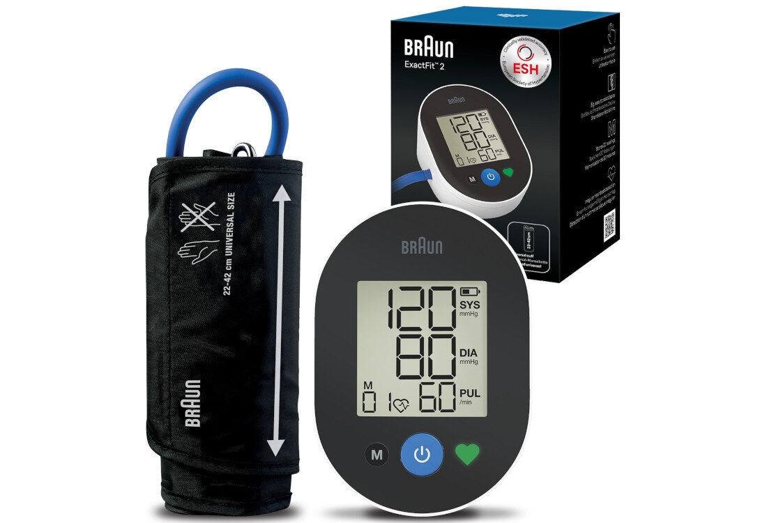 Wyświetlacz ciśnieniomierza Braun i mankiet. Monitor pokazuje odczyty, a mankiet jest czarny z niebieską rurką.