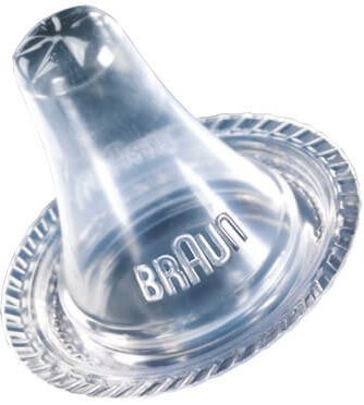 Przezroczysta plastikowa końcówka do termometru Braun. Ma rozszerzoną podstawę z nazwą marki i stożkową górę.