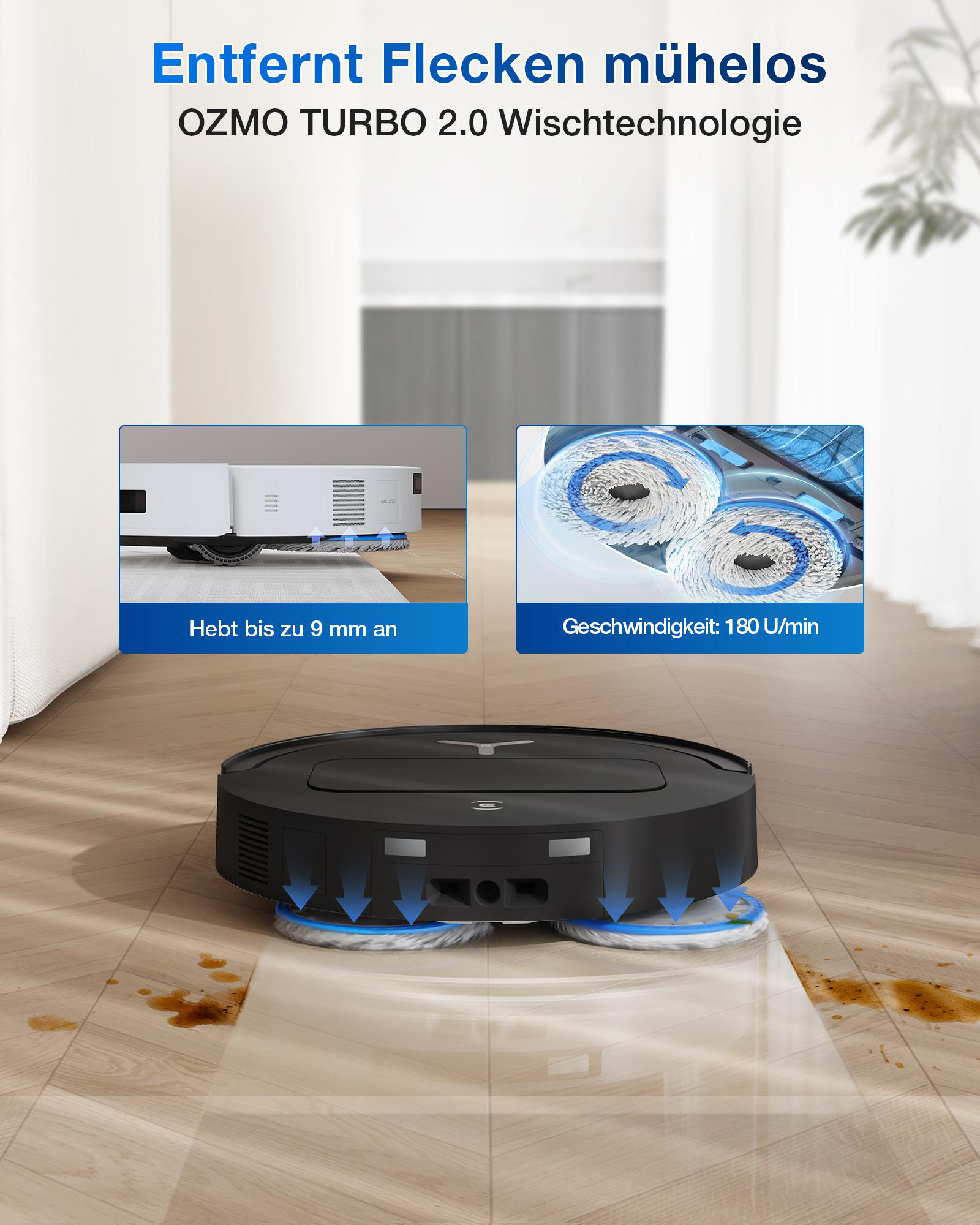 Ein schwarzer Roboter-Staubsauger reinigt einen Holzboden. Er hat blaue Reinigungspads. Text auf Deutsch lautet: 'Entfernt Flecken mühelos'.