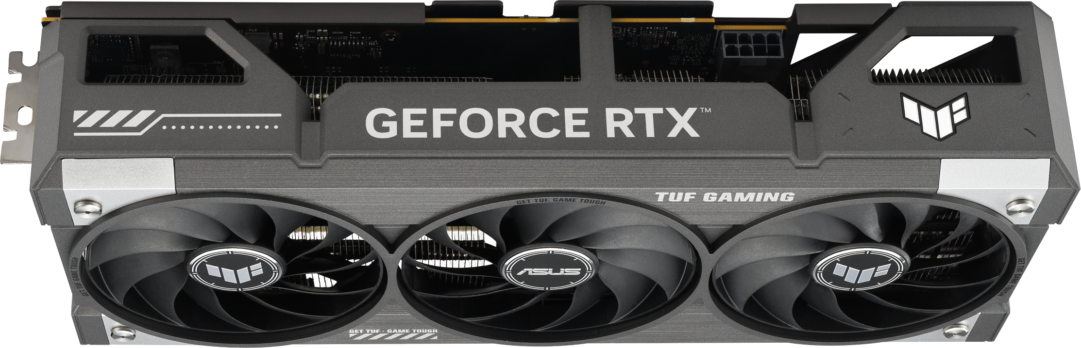 Gros plan sur une carte graphique grise et noire. Elle a trois ventilateurs, les mots GEFORCE RTX et TUF GAMING sont visibles.