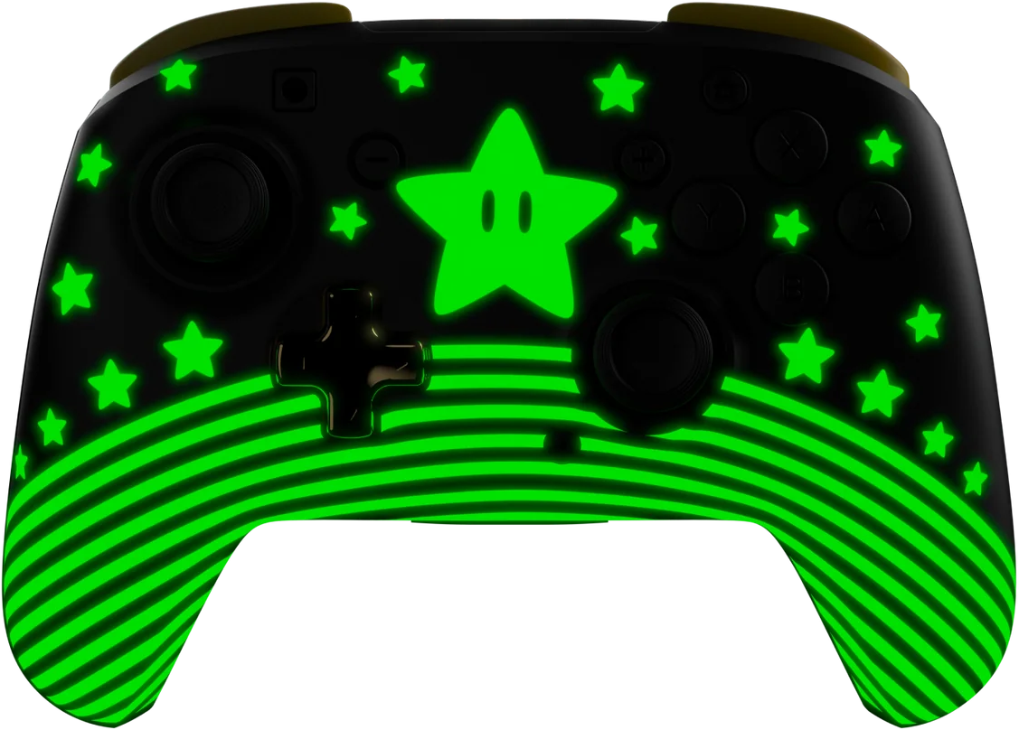 Controller di gioco nero con un design a stella e stelle verdi. Presenta strisce verdi e dettagli gialli.