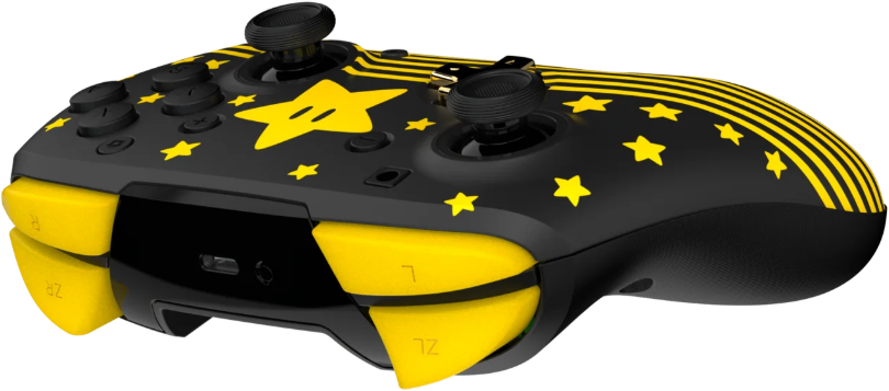 Controller di gioco nero con dettagli gialli. Presenta stelle e strisce gialle. I pulsanti sono neri. Grilletti e impugnature gialle.
