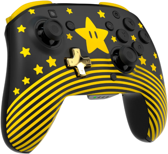 Controller di gioco nero con design a stelle e strisce gialle. Ha un pulsante a croce dorata e Mario a forma di stella. Dispone di diversi pulsanti e joystick.