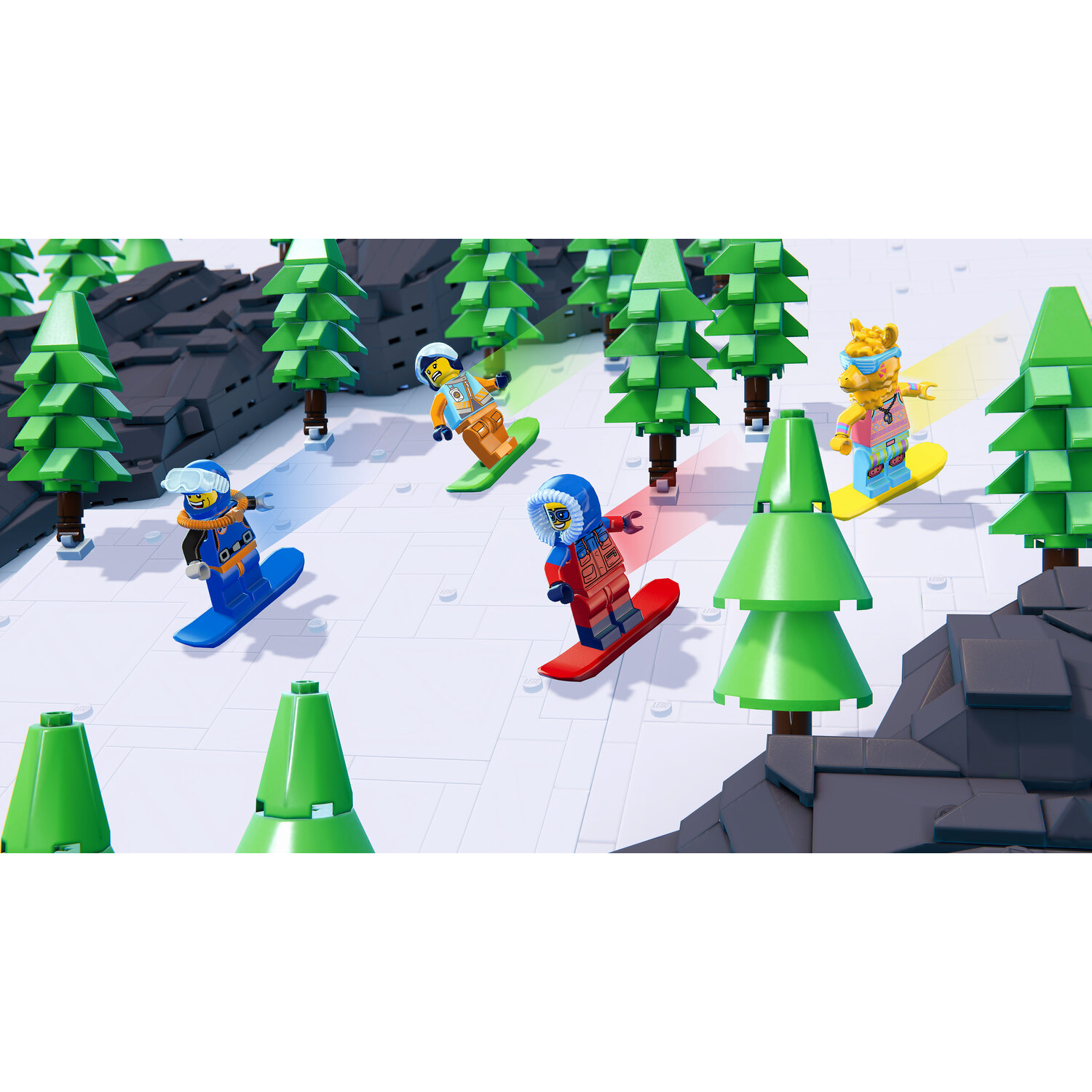 Lego-skiërs op snowboards. Groene bomen en zwarte rotsen op de achtergrond. De figuren dragen winterkleding en glijden de helling af.
