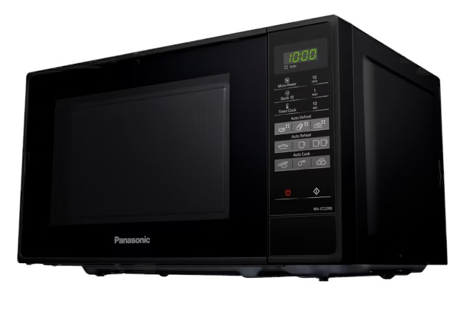 Czarna kuchenka mikrofalowa Panasonic z cyfrowym wyświetlaczem 10:00. Widoczne przyciski do ustawień mocy i opcji gotowania.