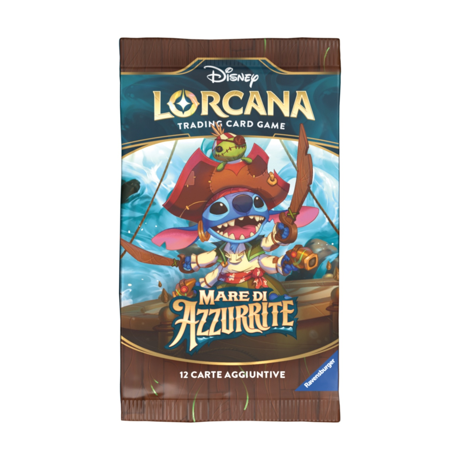 Confezione del gioco di carte collezionabili Disney Lorcana. Stitch vestito da pirata su una barca, con una rana sul cappello. La confezione dice 'Mare di Azzurrite'.