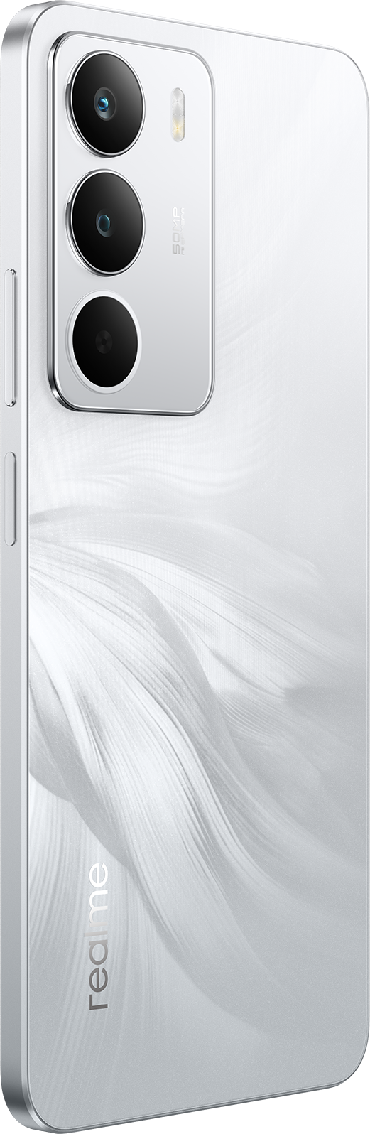 Fehér Realme telefon, három kamerával és tollszerű dizájnnal a hátoldalon. Látható a Realme logó.